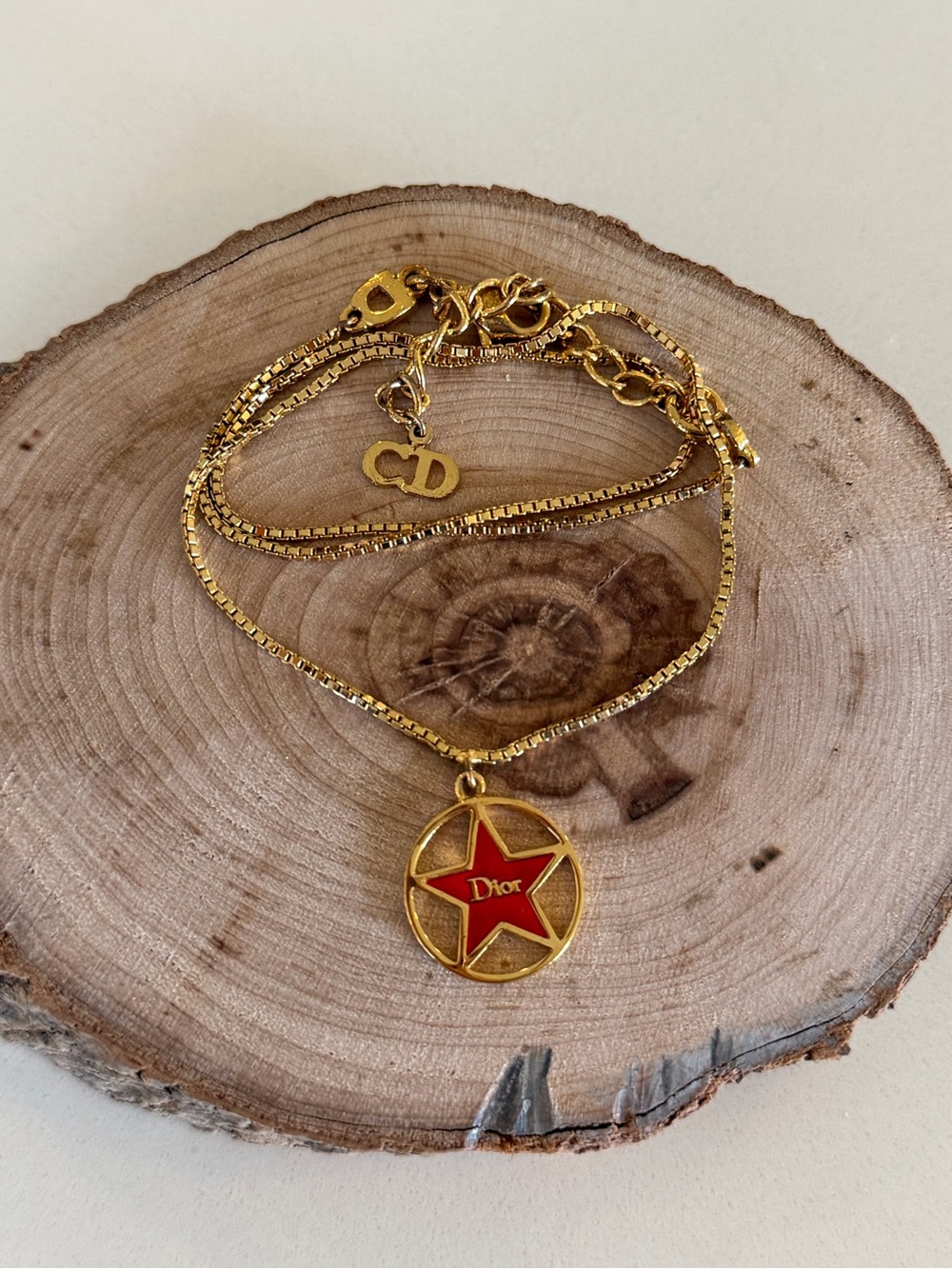 Dior Red Star Pendant Gold Necklace - Picture 2 of 3